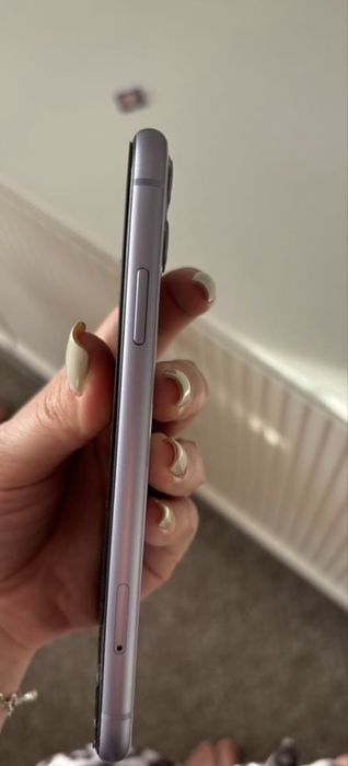 iPhone 11, в отличном состоянии