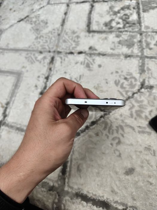 Realme GT6T продаётся