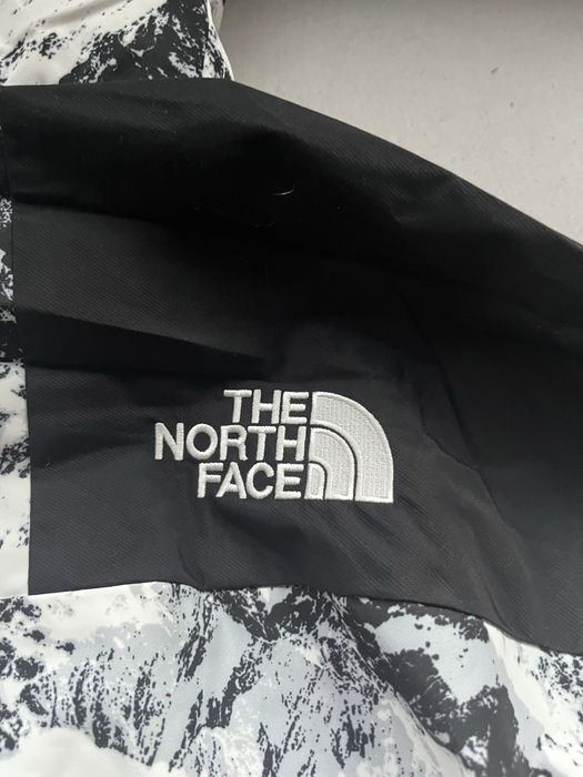 The North Face ветровка