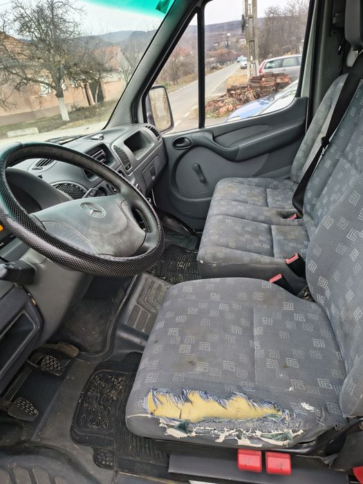 Vând Mercedes sprinter