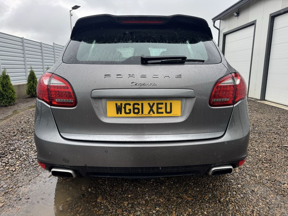 Dezmembrez porsche cayenne 3.0tdi crca 2011