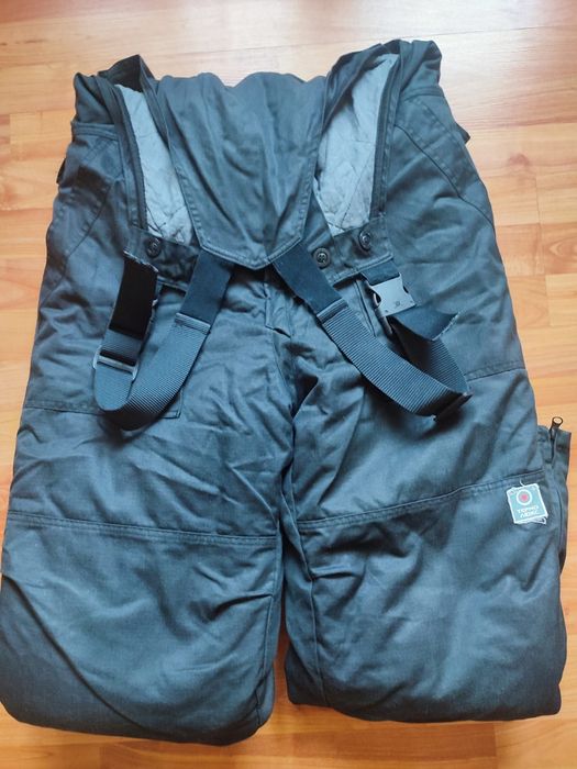 Продам зимнюю спецодежду