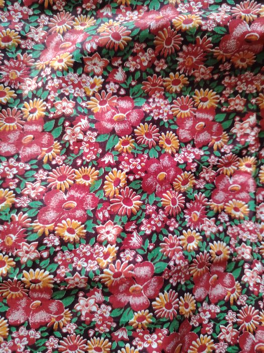 Платове различни видове