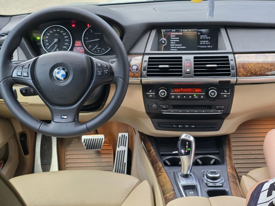 Bmw X5 M pachet FULL, Euro 5, 3.0d 245cp, An 2011, Soft close uși, keyles Go/ entry, proprietar, Mașină este Impecabilă