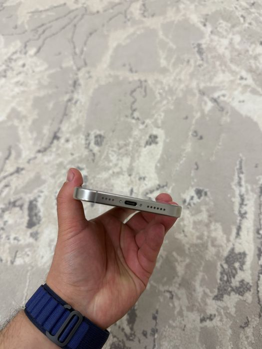 iPhone 16 Pro Max 256GB в идеальном состоянии