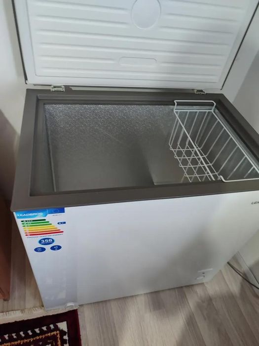 Продам морозильник 217л