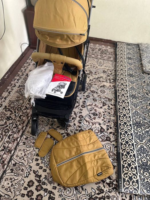 Коляска Kidilo в отличном состоянии, как новая