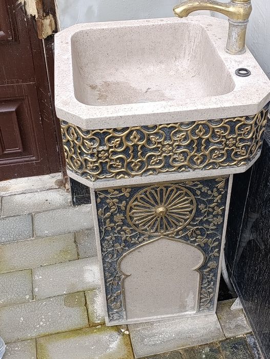 Умывальник из камня