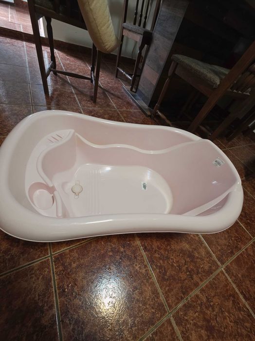 Корито розово с долно отипане ползвано много малко