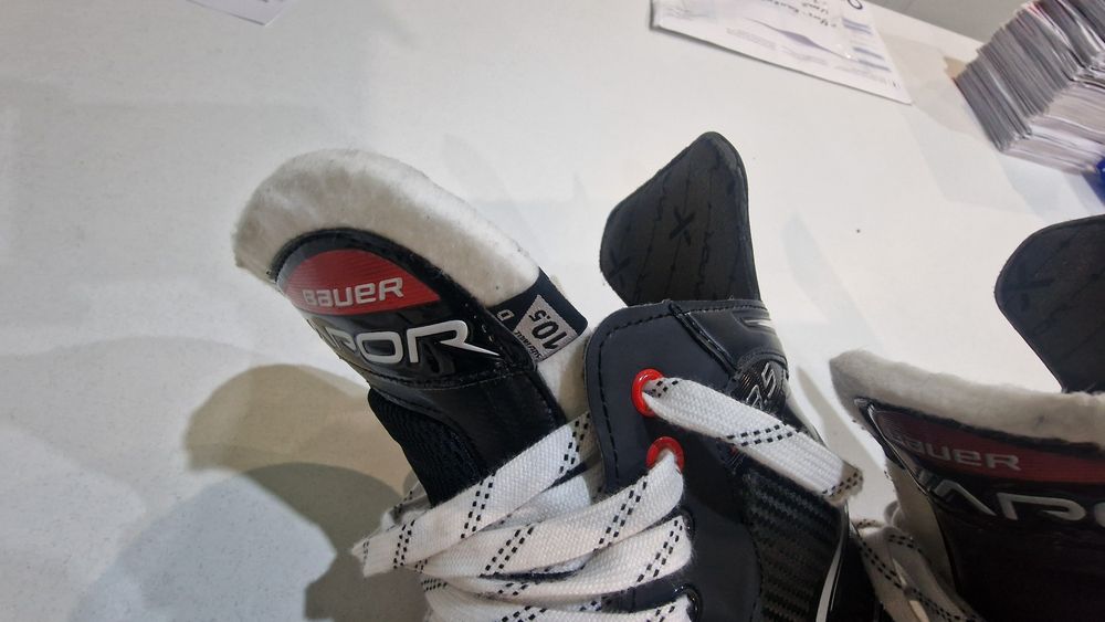 Продам коньки bauer vapor x3.5