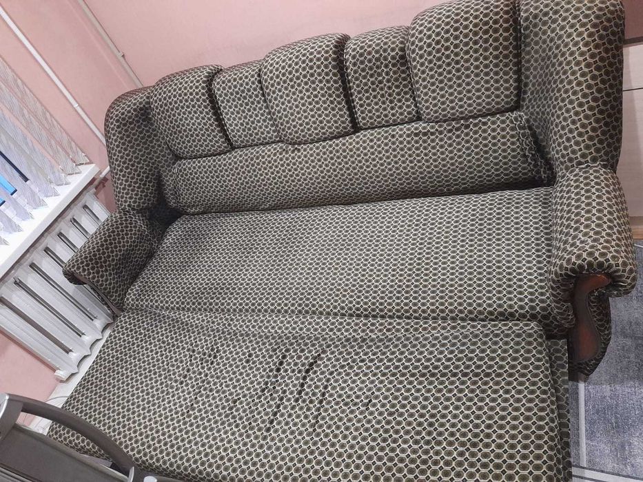 Диван отдам даром