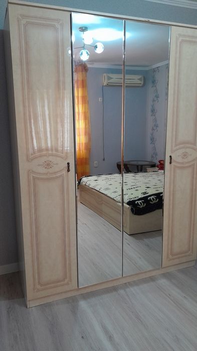 Продам спальный гарнитур, б/у