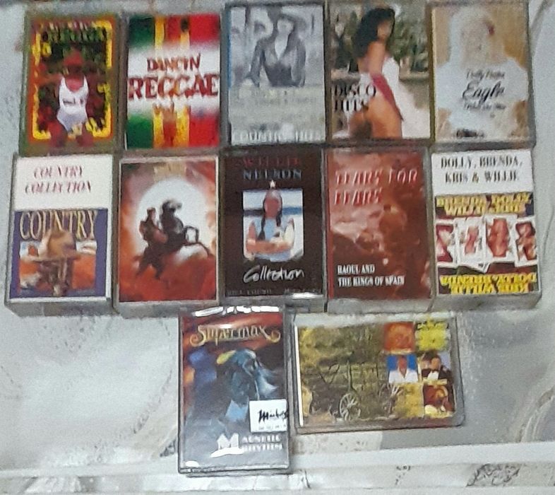 Аудио касети с Кънтри , Реге  и Диско музика