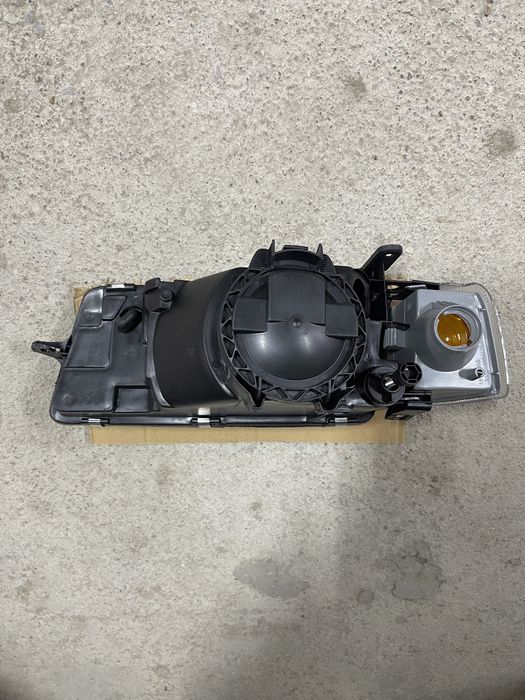 Фары на Opel Vectra 90