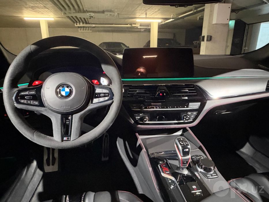 BMW M5 CS Drivelogic