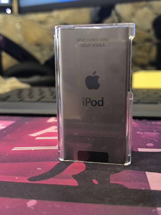 Apple Ipod 7th gen 16GB