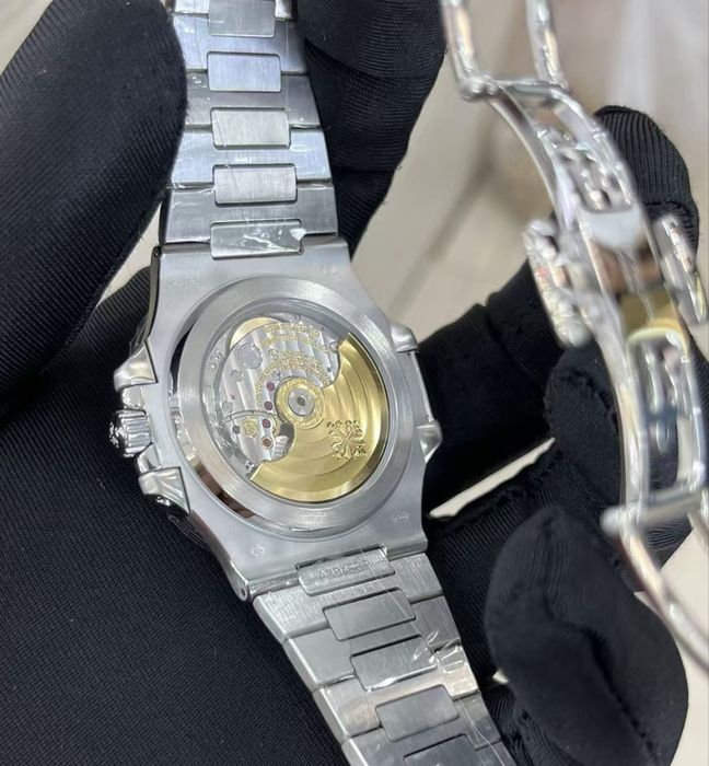Часы Patek Philippe Nautilus
