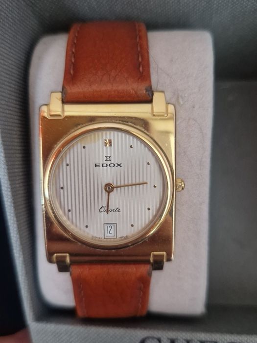 Швейцарски часовник,,Edox"