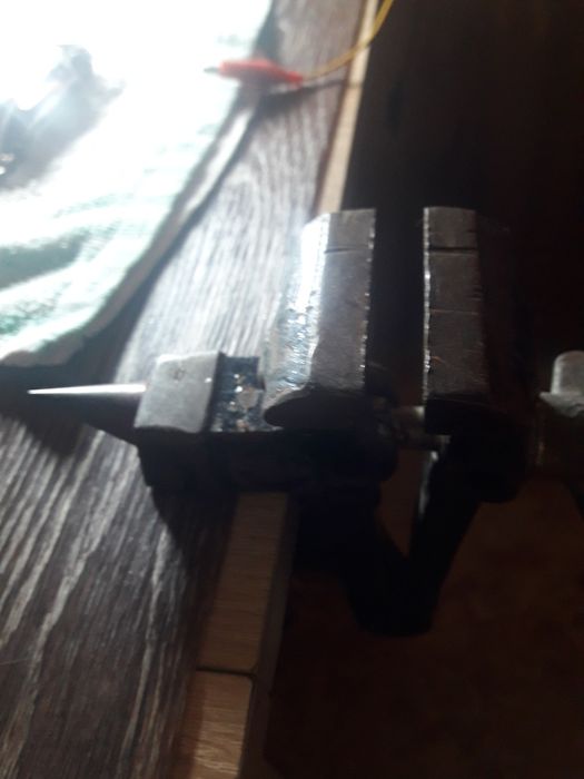 Продам. Ювелирные  тиски.