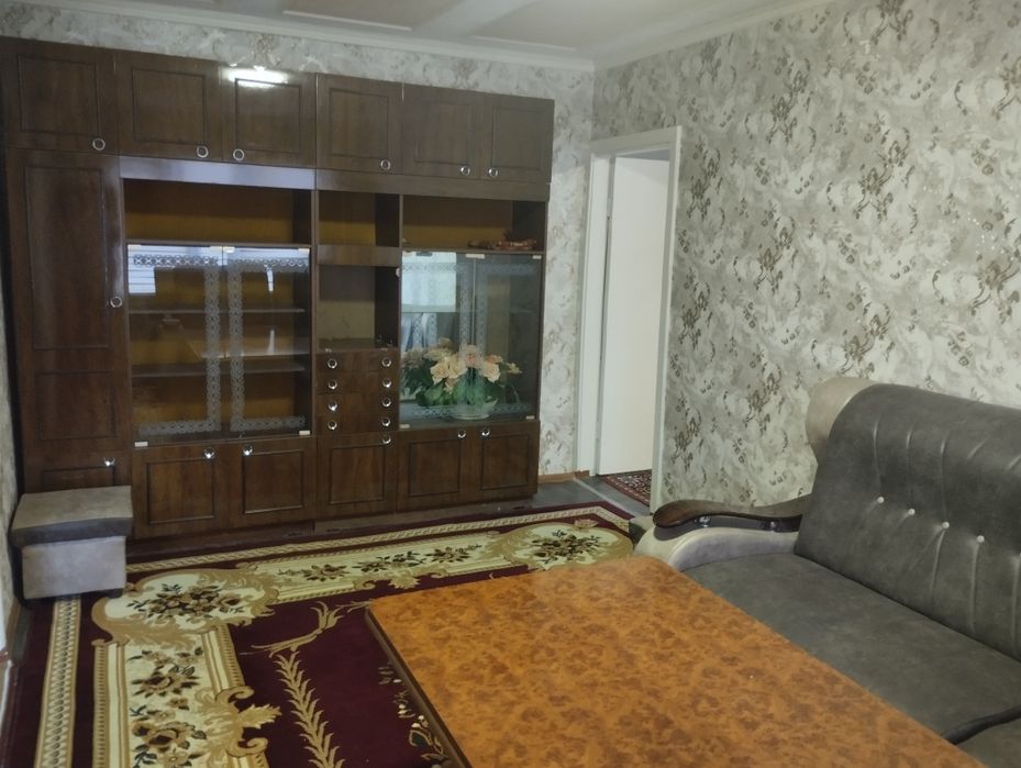 Assalomu alaykum kirgili 24 maktab roparasida 2 xonali uy