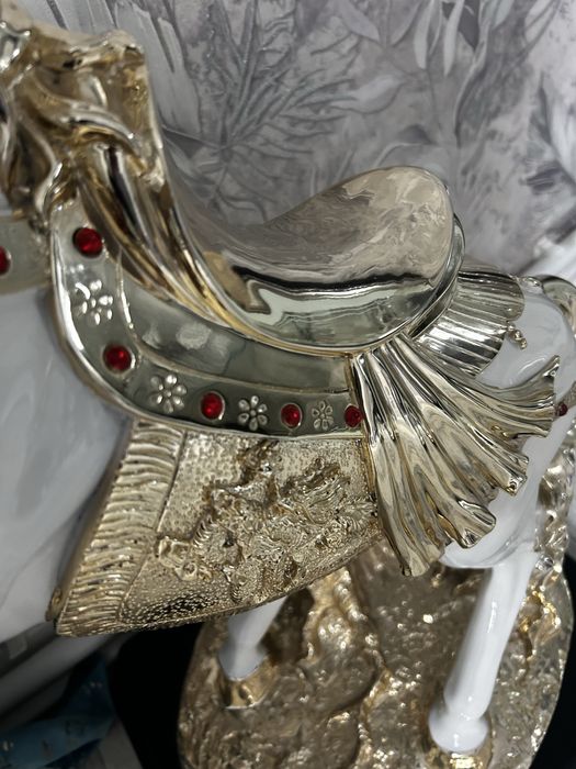 Сувенир статуя лошадь