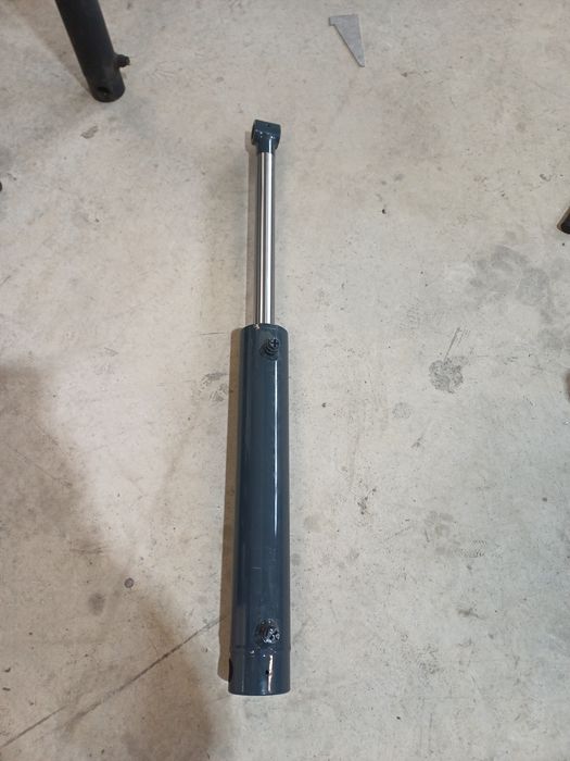 Cilindri hidraulici noi