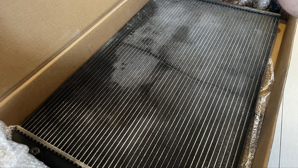 Радиатор Valeo на Golf 4, Bora