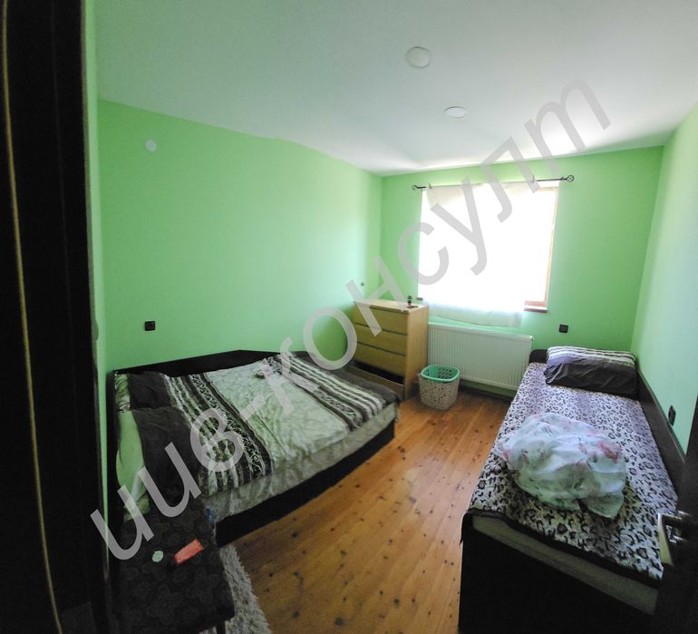 Реновирана тухлена къща в с. Първомайци