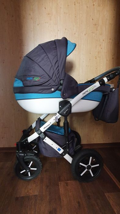 Детская коляска 3в1