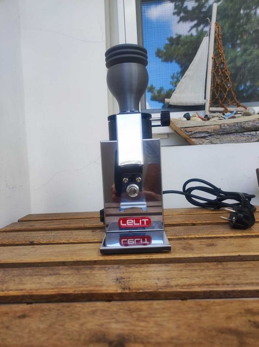 Кафемелачка Lelit Fred PL043MMI