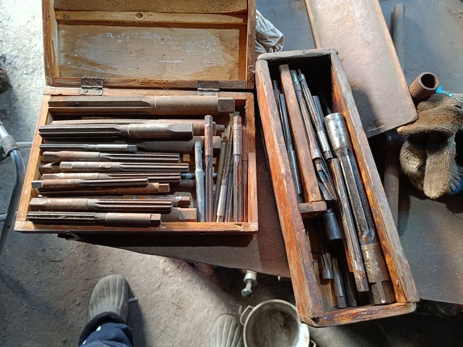 Лерки, метчики, свёрла, развёртки