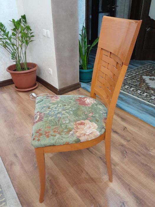 Стулья деревянные Италия