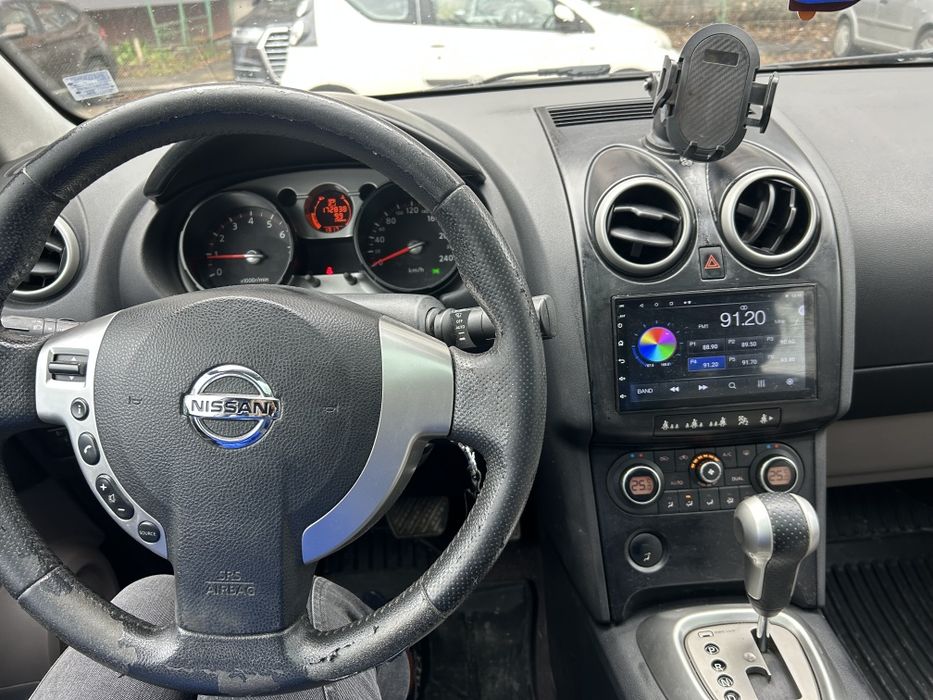 Nissan Qashqai джип
