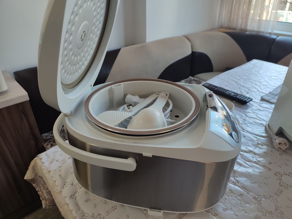 Мултикукър Philips