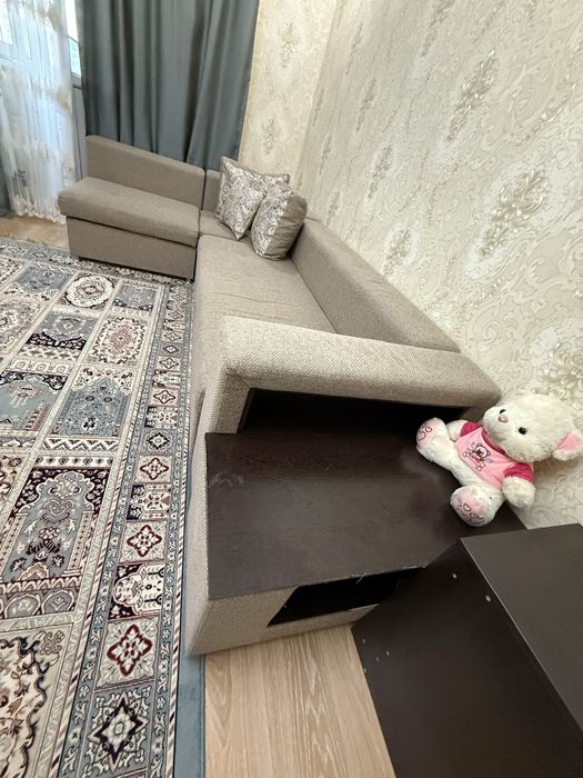 Уголок мягкая мебель