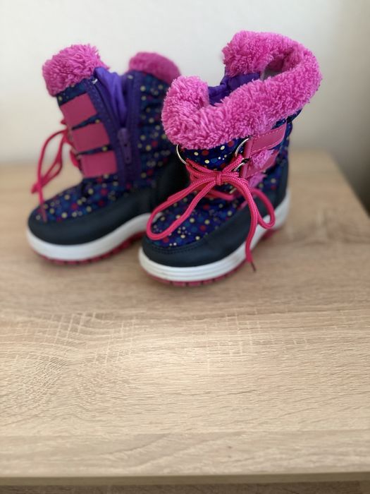 Боти Skechers и ботушки Clibee с подарък