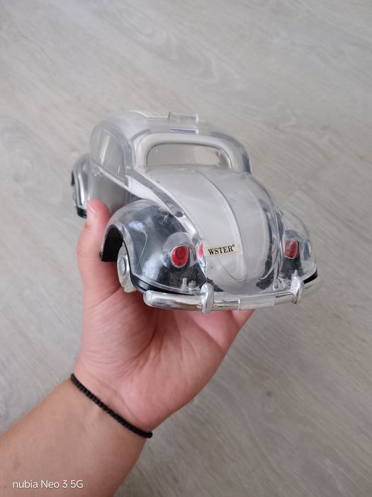 Boxă portabila masinuță Beetle,lumini RGB,aux,card,radio,150 lei,doar in Cluj