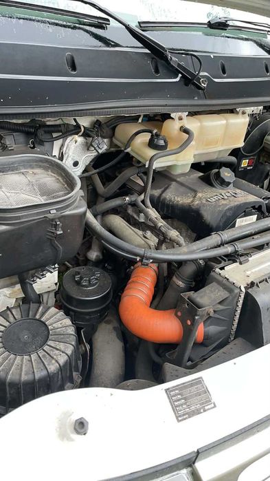 Тристранен самусвал