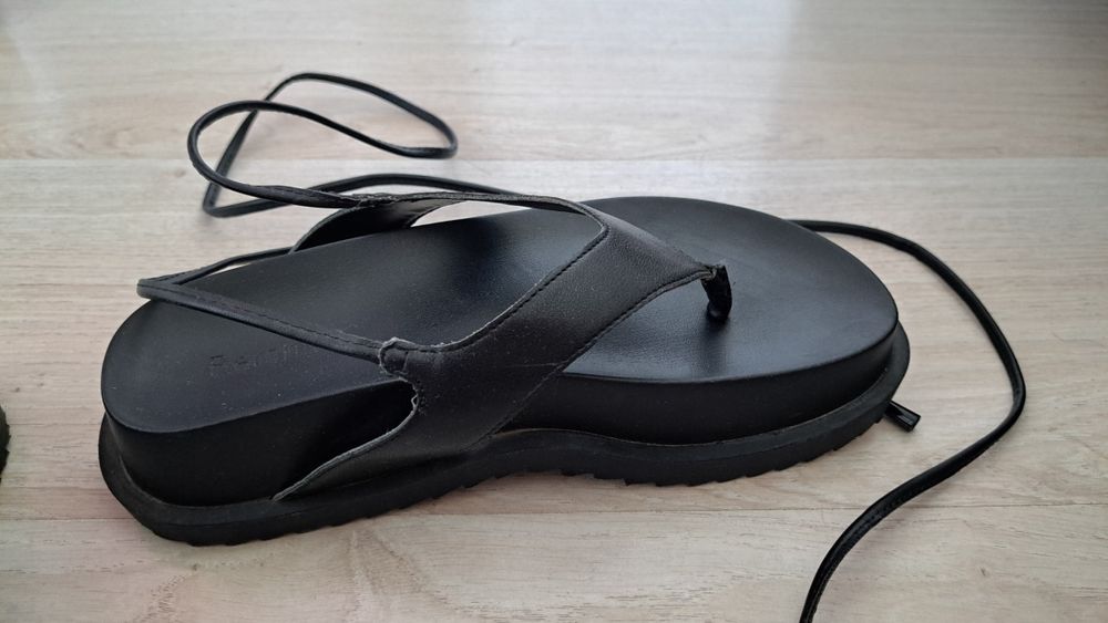 летние сандали bershka