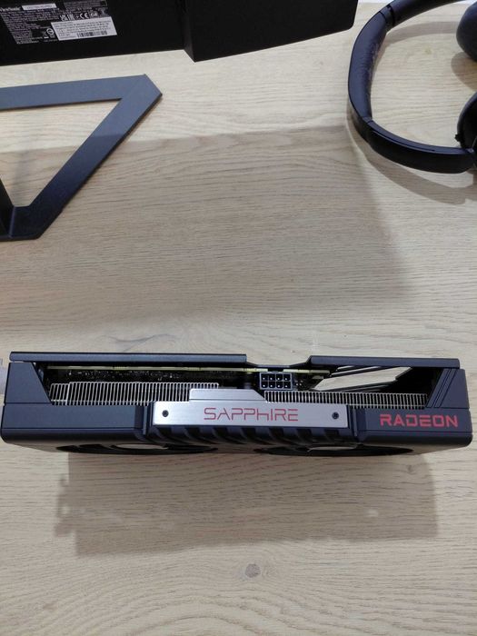 Placa video AMD 9060 XT 16 GB Sapphire Pulse