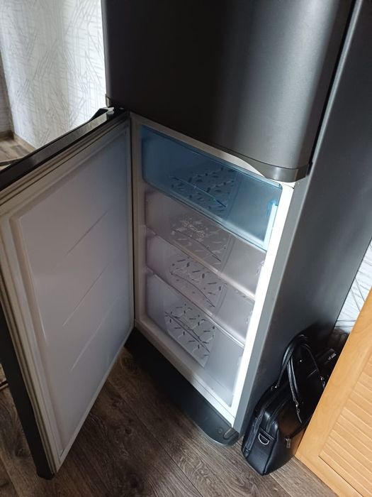 Продам Холодильник.