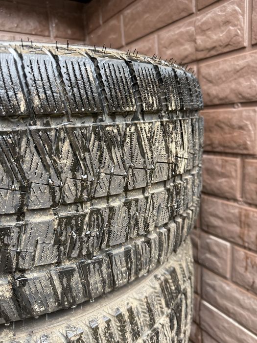 Продам диски с зимними шинами