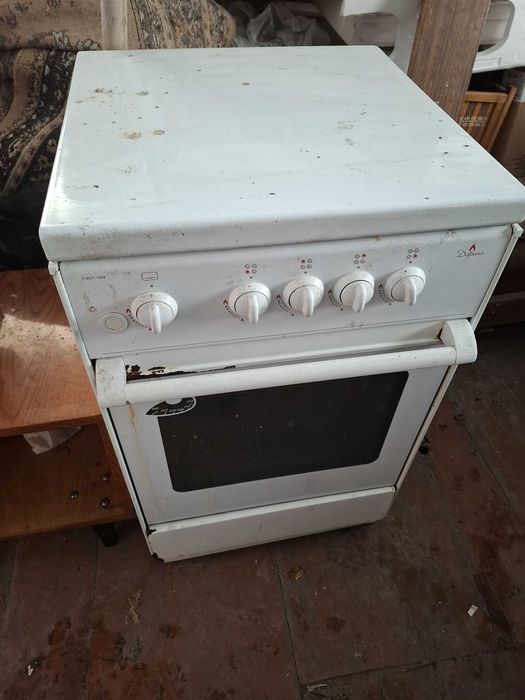 Продам газовую плиту