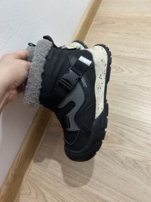 Ботинка новый фирма джип