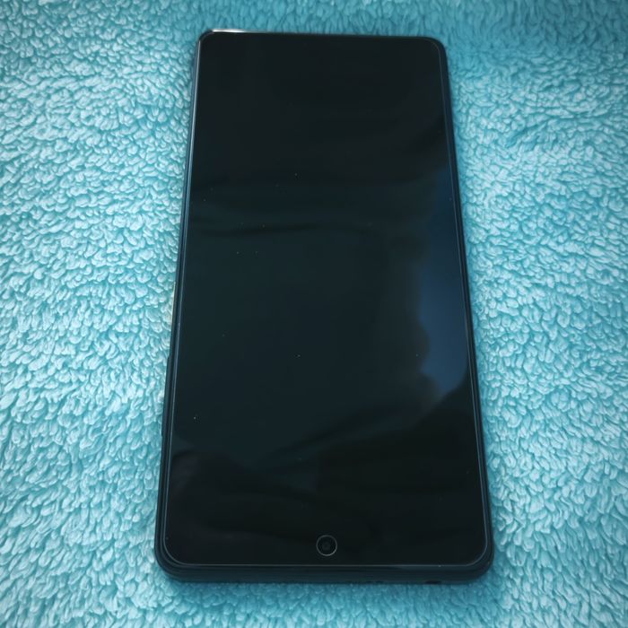 Продавам Poco X5 Pro 5G