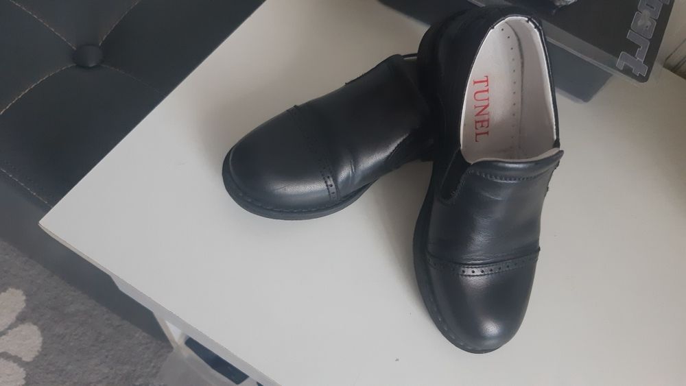 Продам туфли кожаные для мальчика