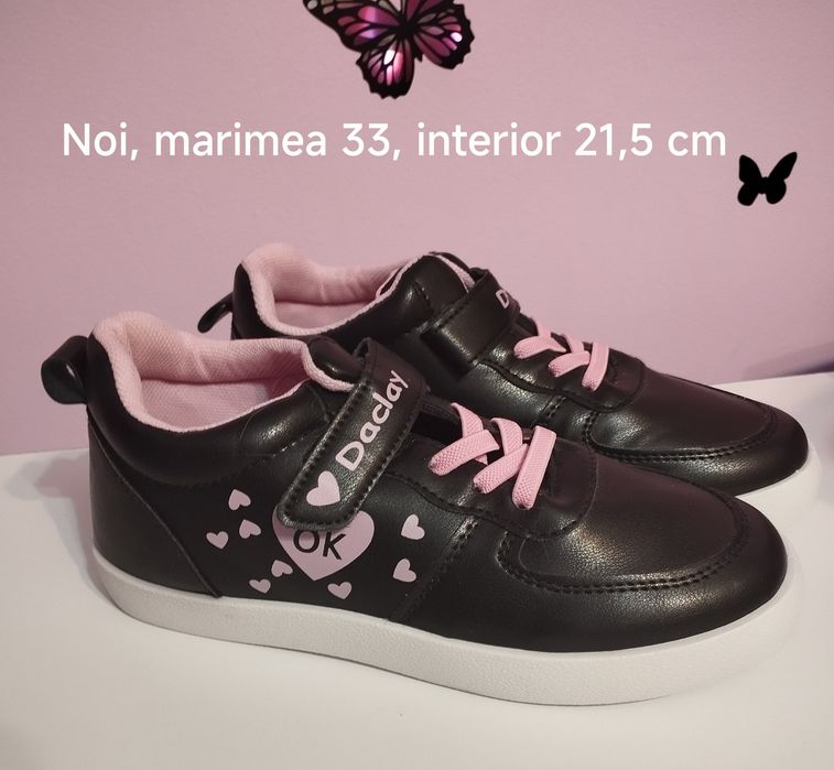 Adidasi marimea 33