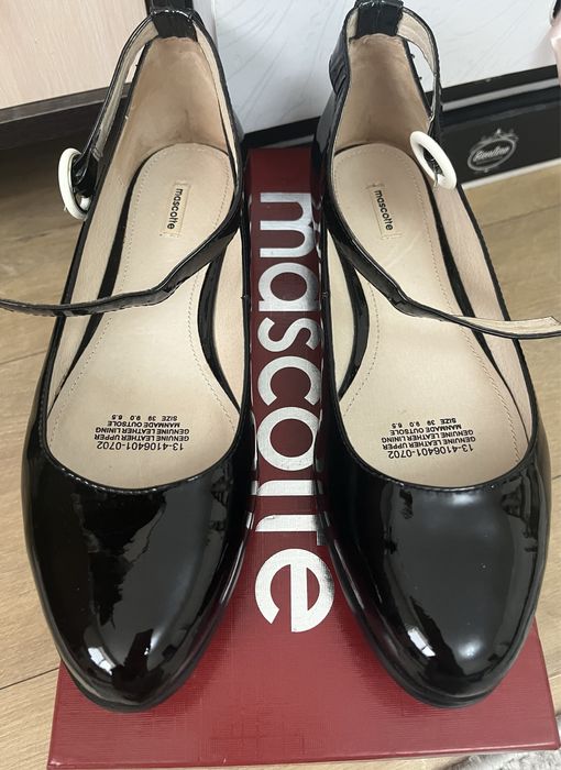 Продам новую обувь