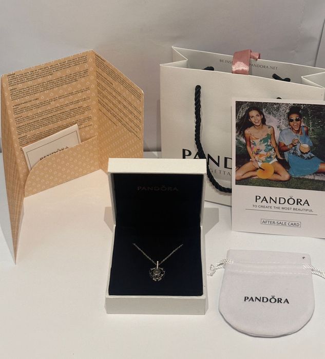 Украшения на 8 марта Pandora