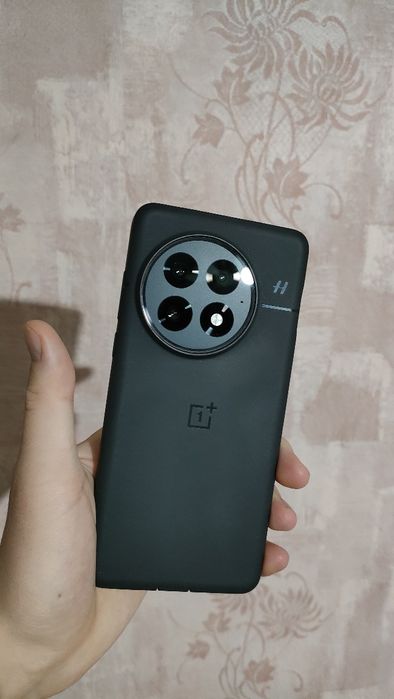 Смартфон OnePlus 13 16/512
